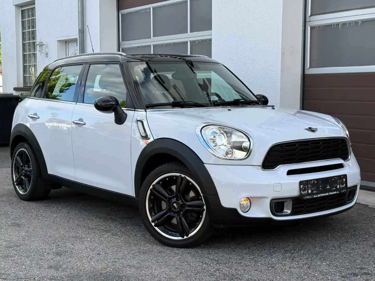 MINI Cooper S Countryman XENON*GSD*PANO*NAVI*AHK*BT Bílá - 1