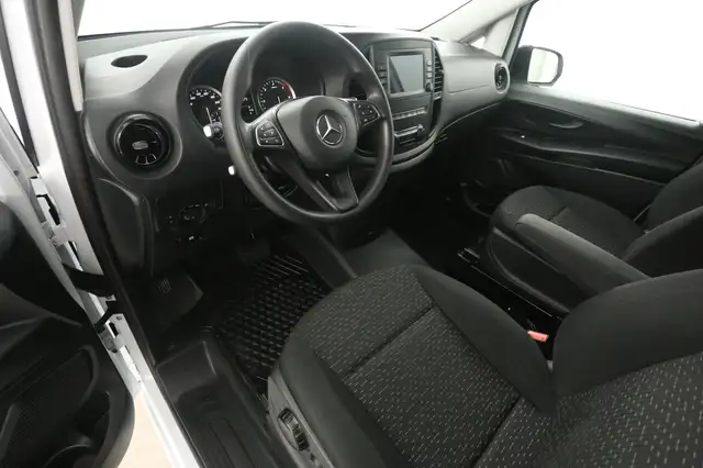 Mercedes-Benz Vito view 21