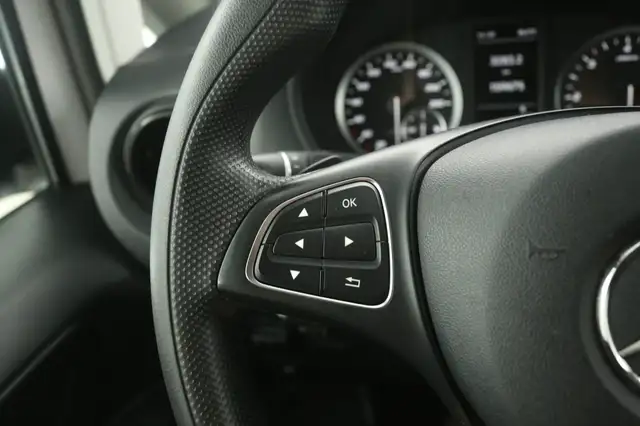 Mercedes-Benz Vito view 14