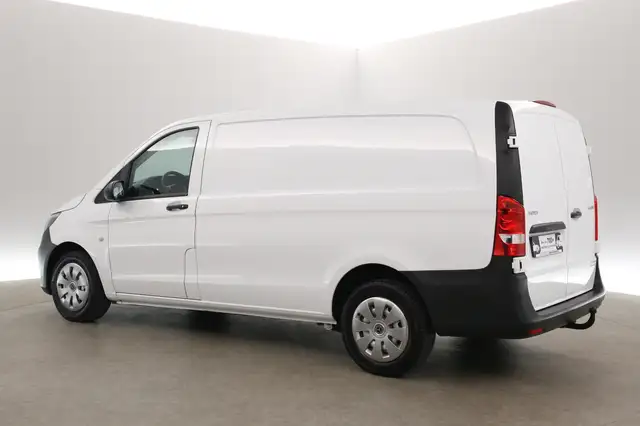 Mercedes-Benz Vito view 4