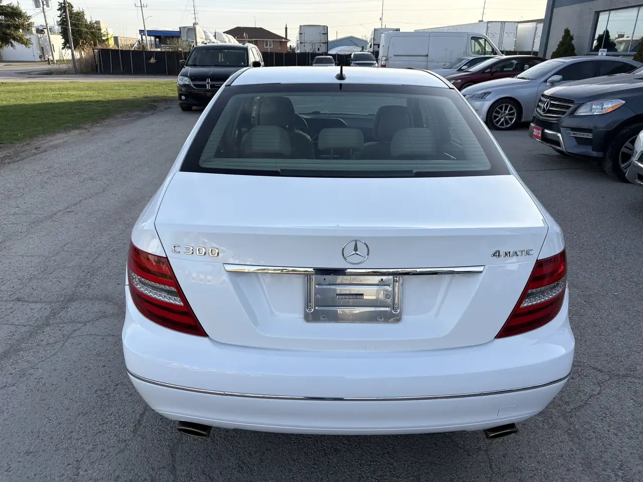 Mercedes-Benz C-Class снимка Mercedes-Benz C-Class