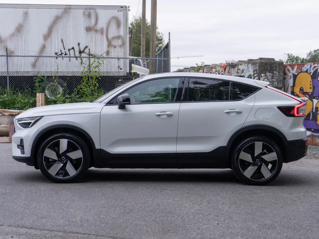 Volvo C40 снимка Volvo C40