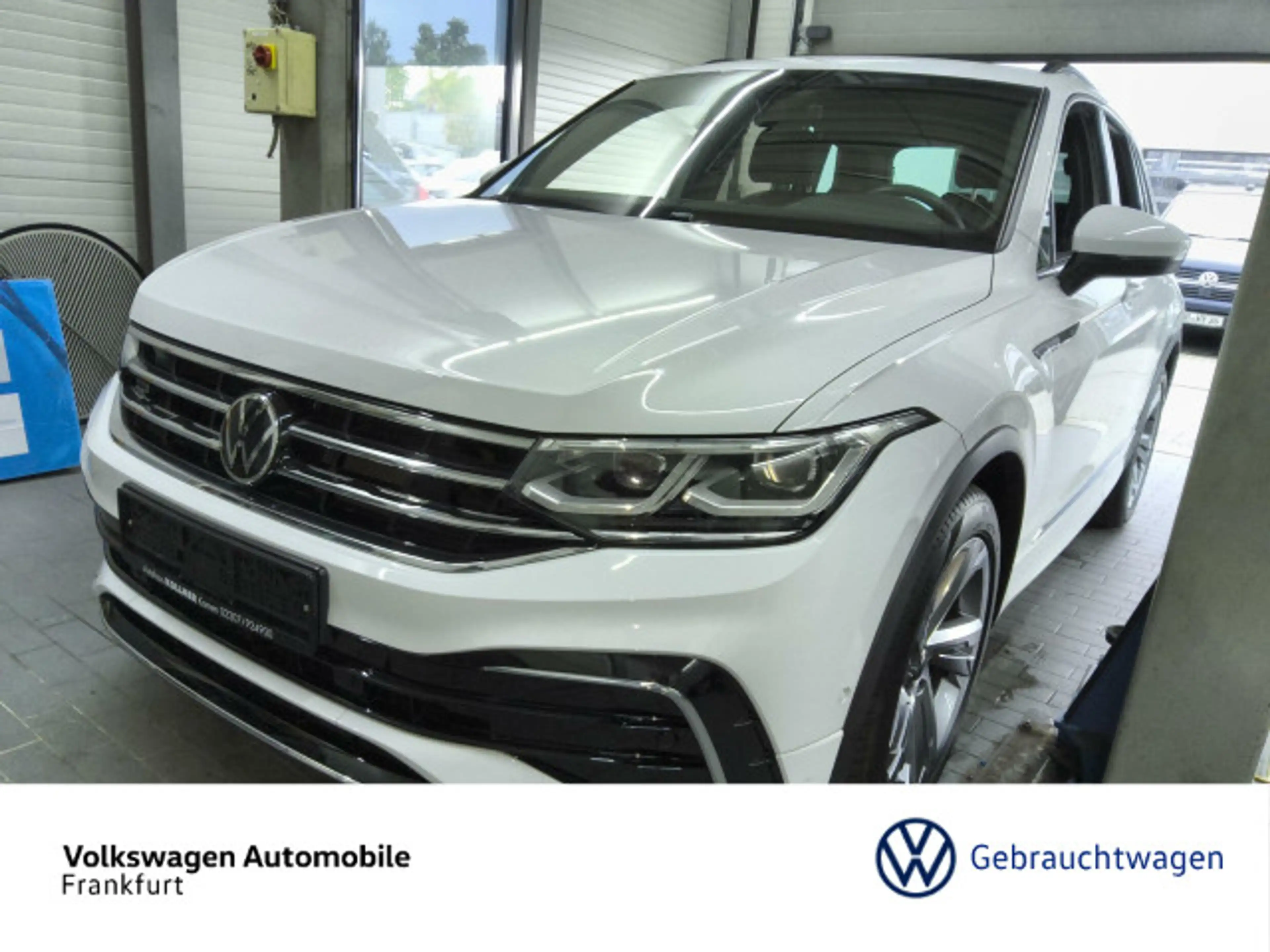 Volkswagen Tiguan 1.5 TSI DSG R-Line Navi LED-Matrix SideAs