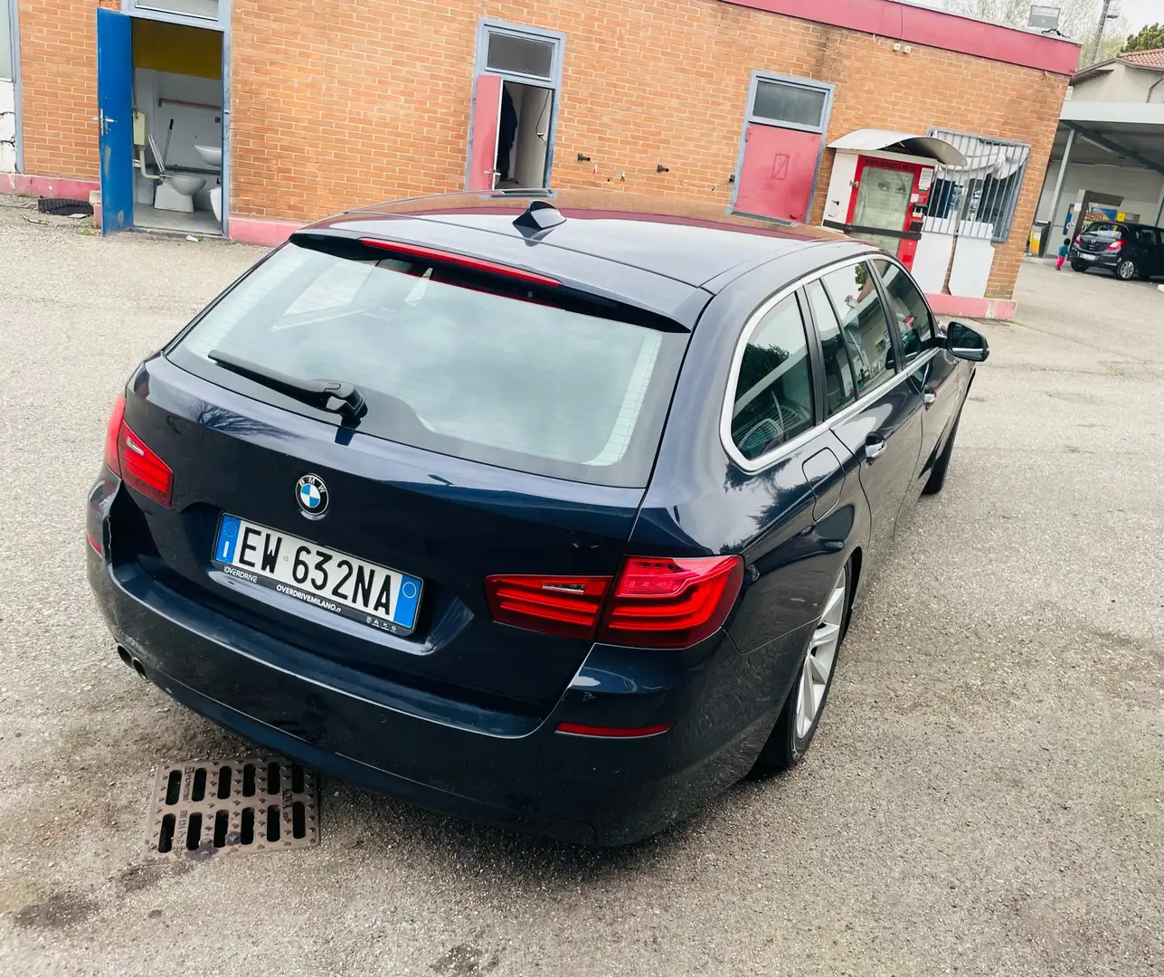 BMW 520 520d Touring xdrive Luxury 190cv automatico Синій - 2