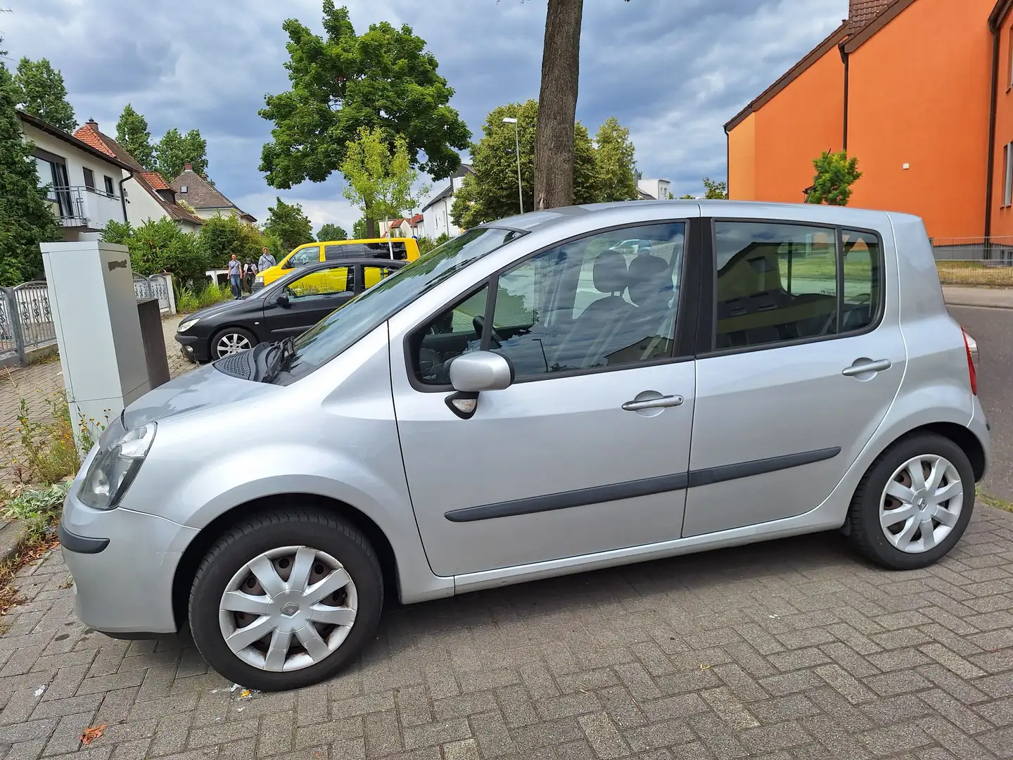 Renault Modus 1.6 16V ESP Aut. Dynamique Grau - 2