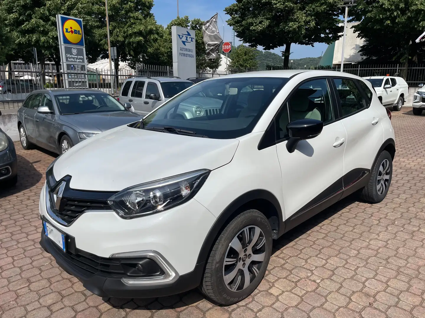Renault Captur 0.9 tce Intens 90cv E6 NEOPATENTATI Bianco - 1
