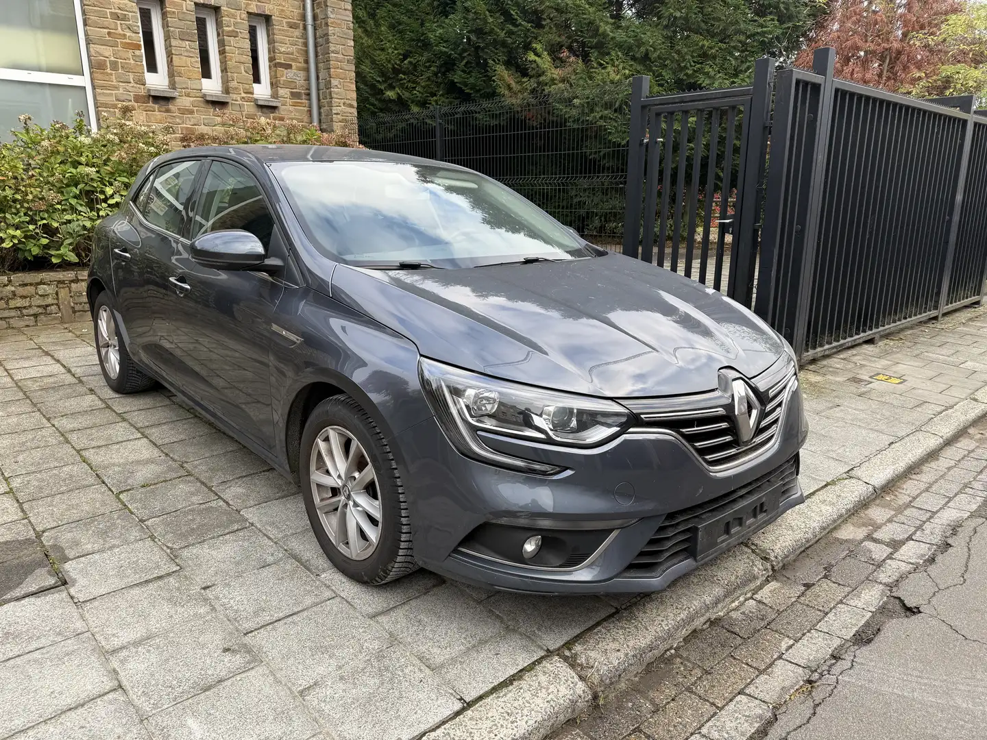 Renault Megane Mégane IV Berline TCe 100 Energy Limited - 2