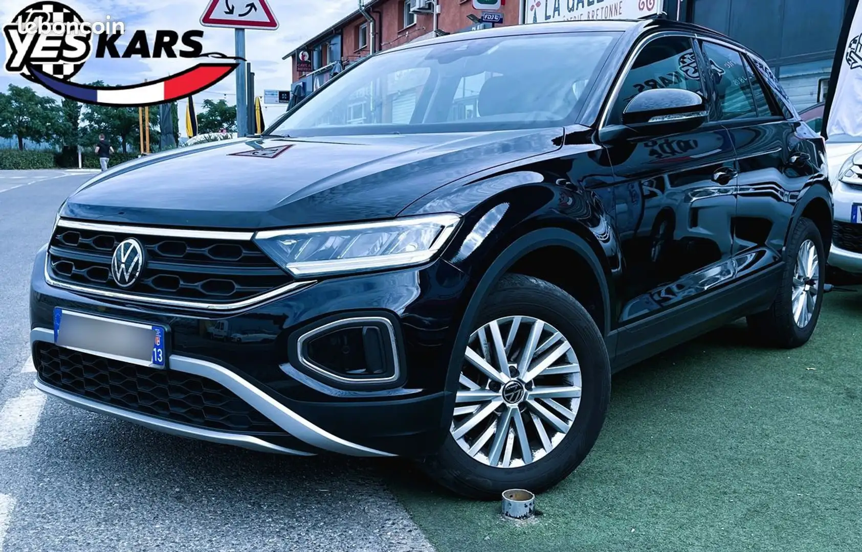 Volkswagen T-Roc 1.0 TSI-ENTIEREMENT SUIVI DANS LE RESEAU Schwarz - 1