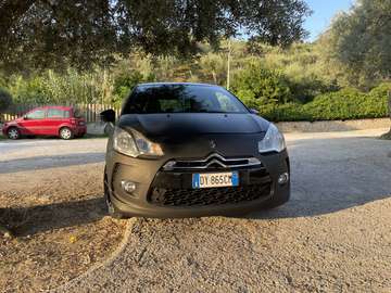 1.6 turbo thp Just Black 155cv