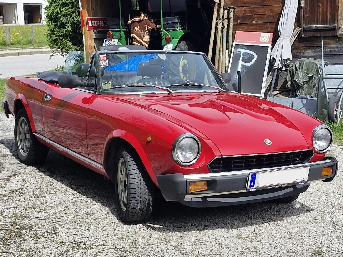 Fiat 124 Spider Rot - 2