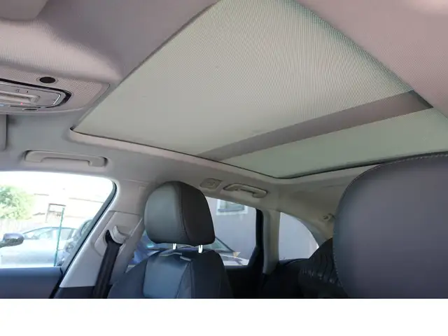 Audi A4 Allroad view 11