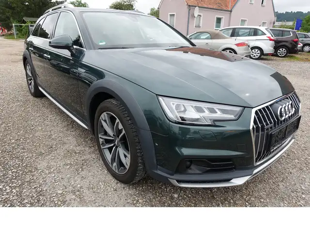 Audi A4 Allroad view 3