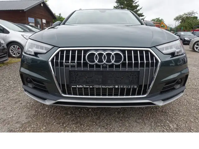 Audi A4 Allroad view 2