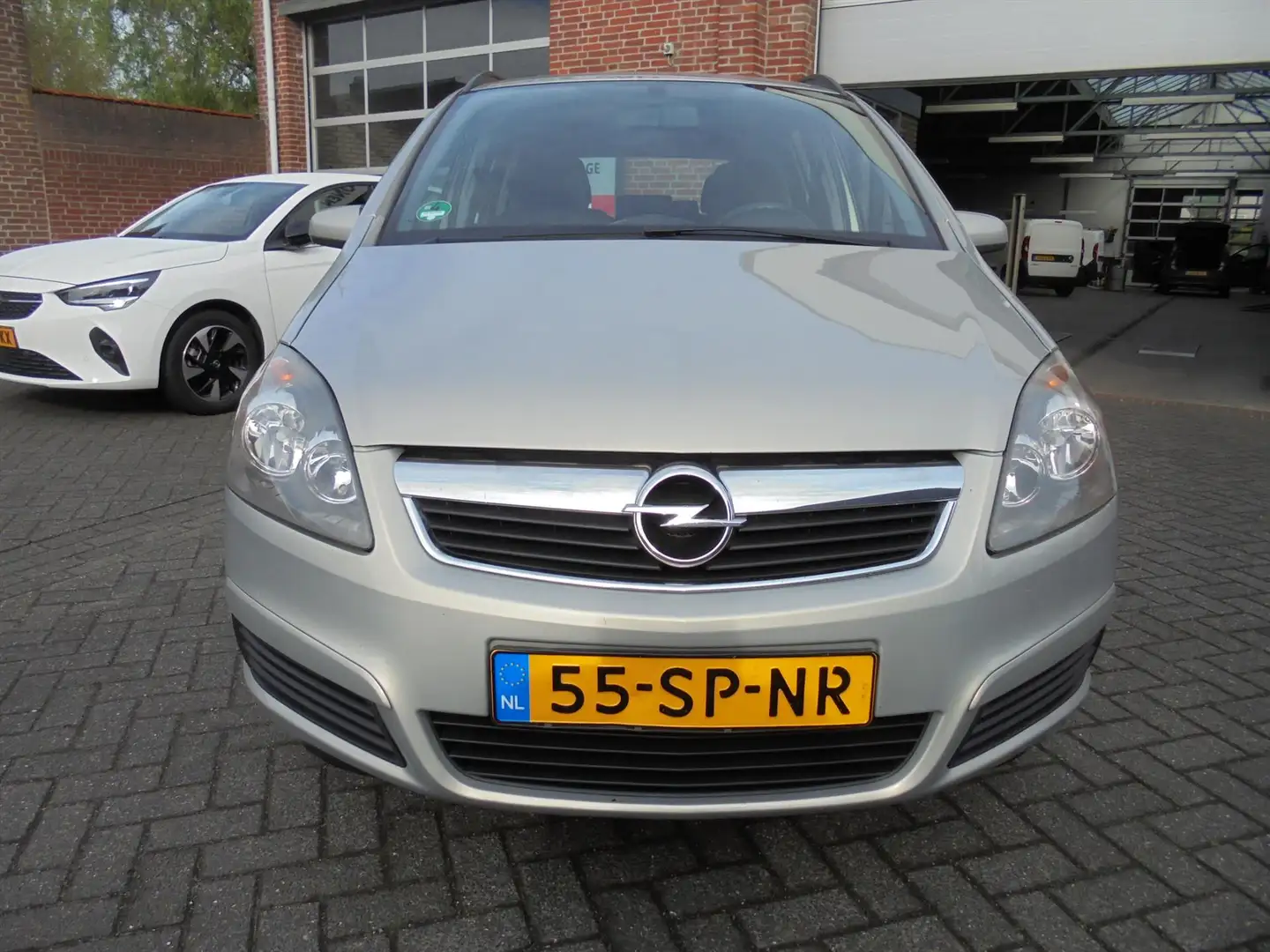 Opel Zafira 1.8 103KW Enjoy||7P||Trekhaak||Airco||Rijklaar|| Grijs - 2