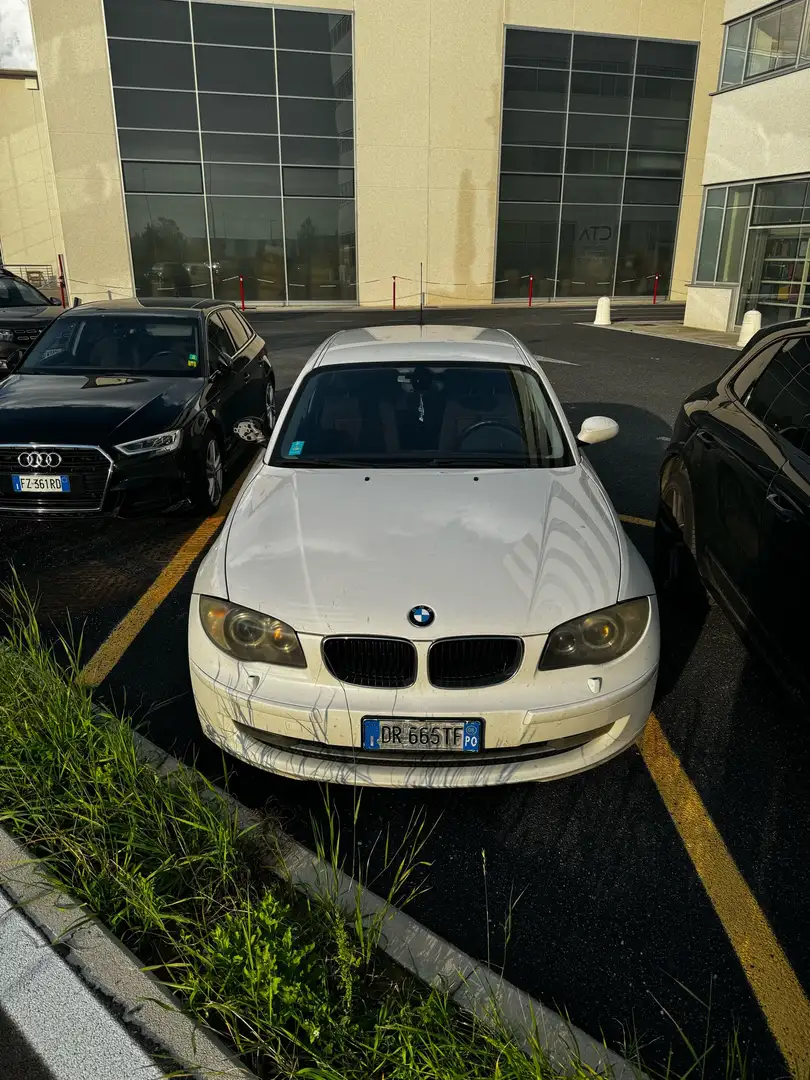 BMW 118 118d 5p 2.0 Futura 143cv dpf Bianco - 1
