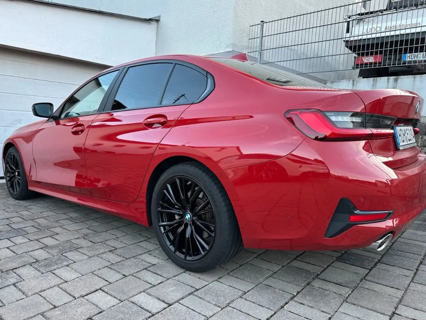 BMW 320 Kırmızı - 1