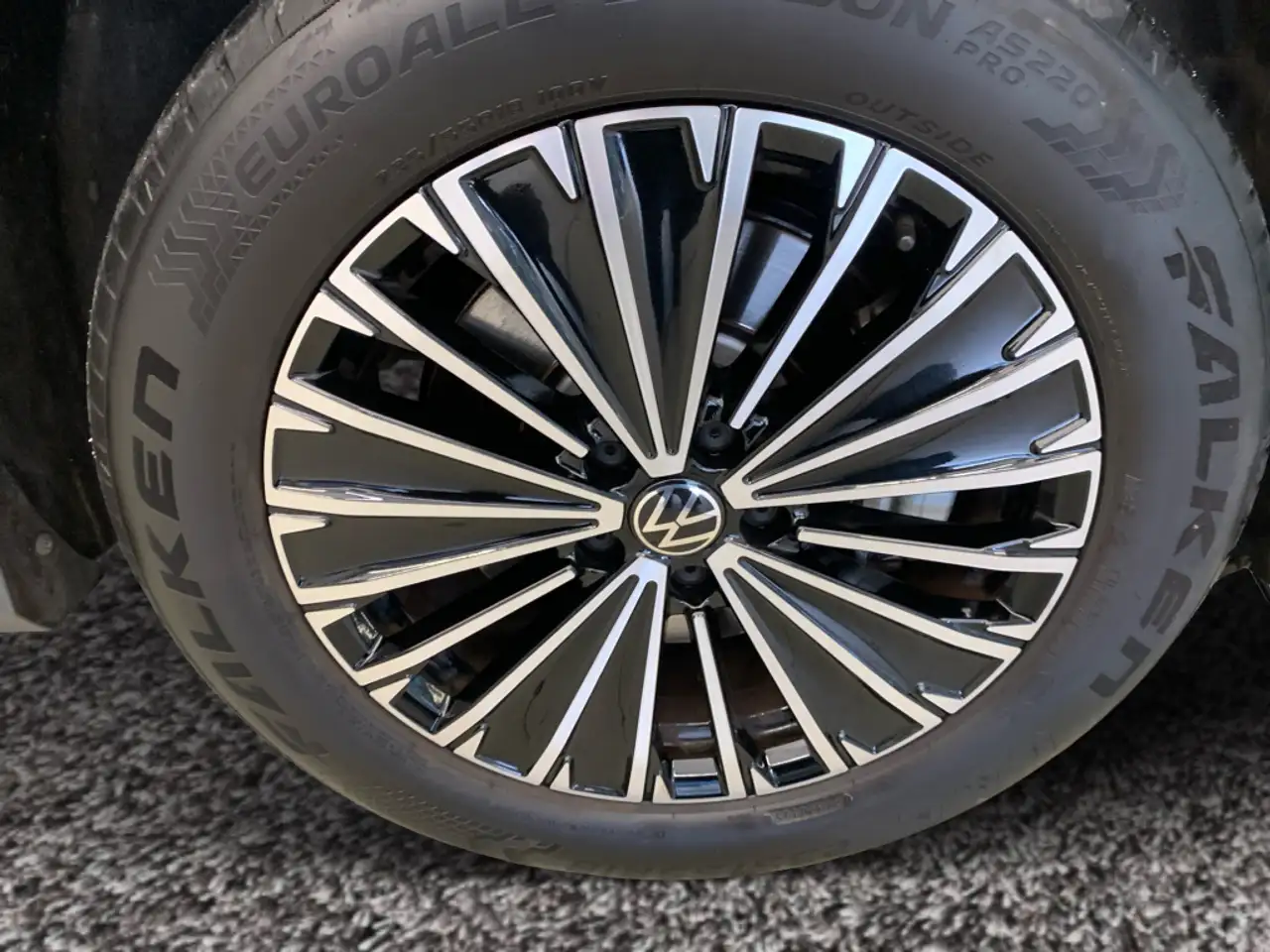 Volkswagen Tayron Elegance 1.5 eTSI DSG *AHK*LED*ACC*NAVI* 5