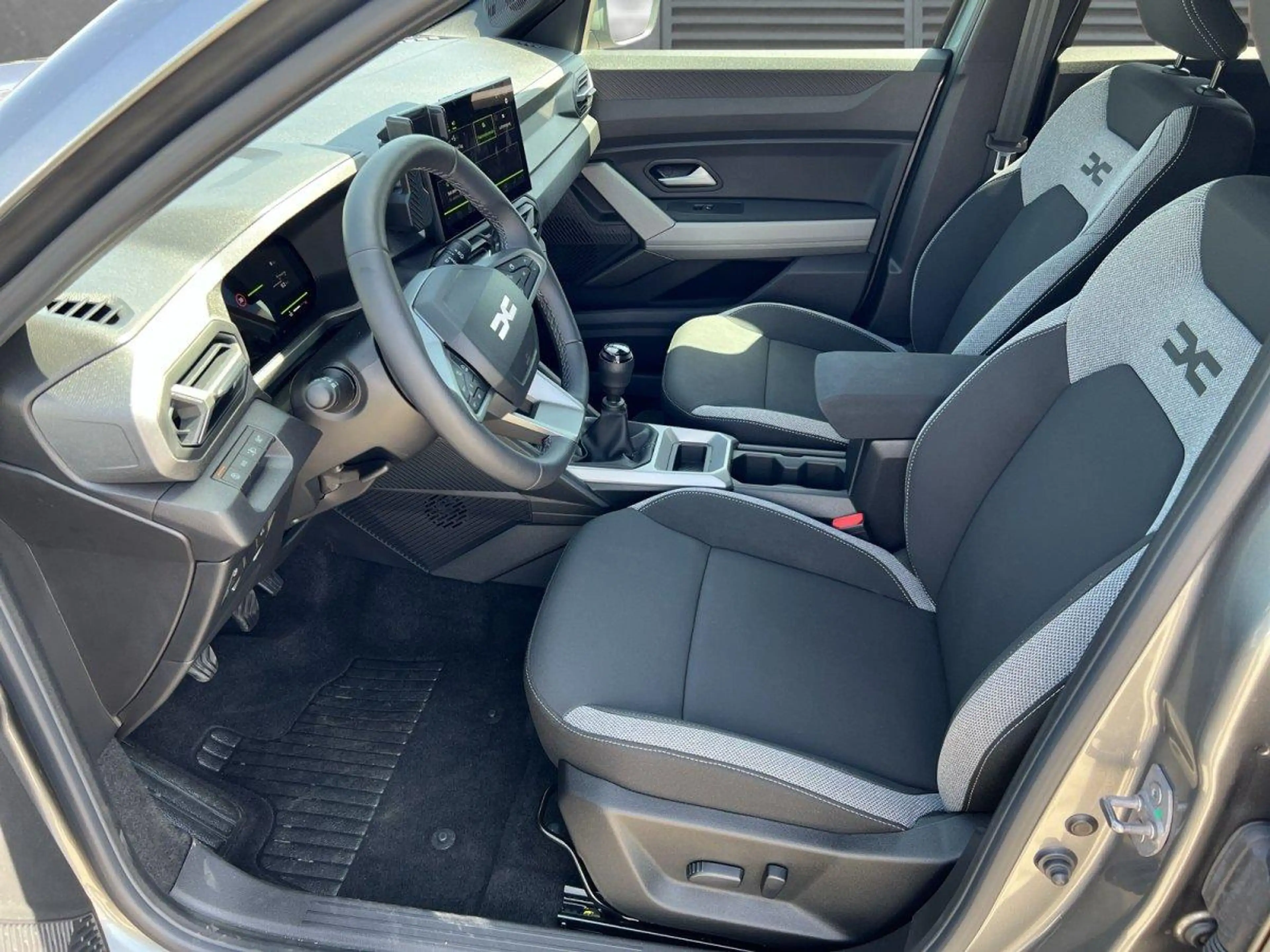 Dacia Bigster Journey SHZ+MV-Kamera+LED TCe 140 103 kW (140 P... — photo 4