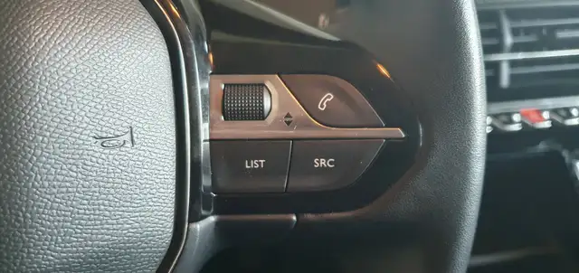 Peugeot 208 view 20