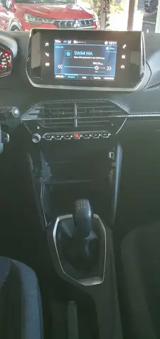 Peugeot 208 view 15
