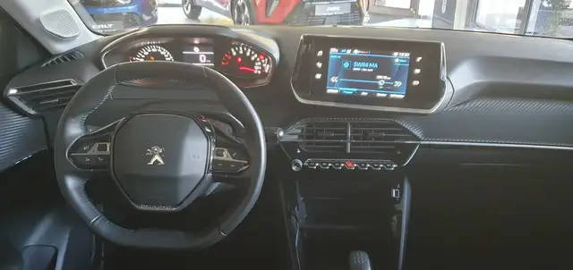 Peugeot 208 view 13