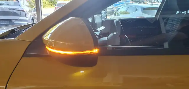 Peugeot 208 view 21