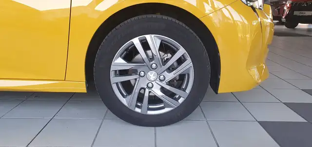 Peugeot 208 view 22
