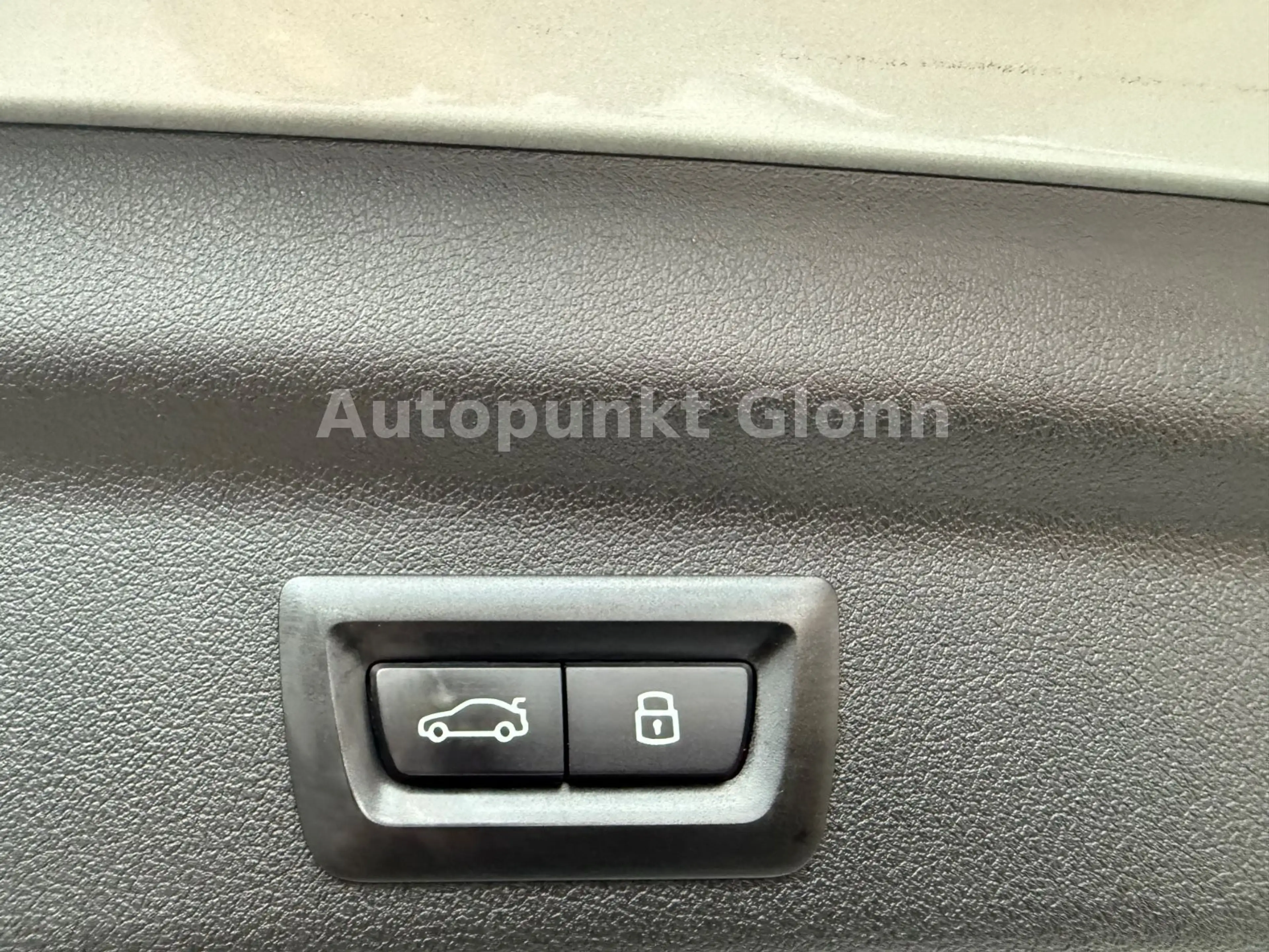 BMW X1 xDrive 20d|Leder|AHK|LED|HUD — photo 14