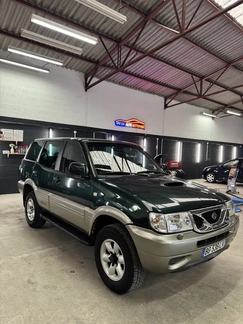 Nissan Terrano 2.7 TDI Luxe - 1