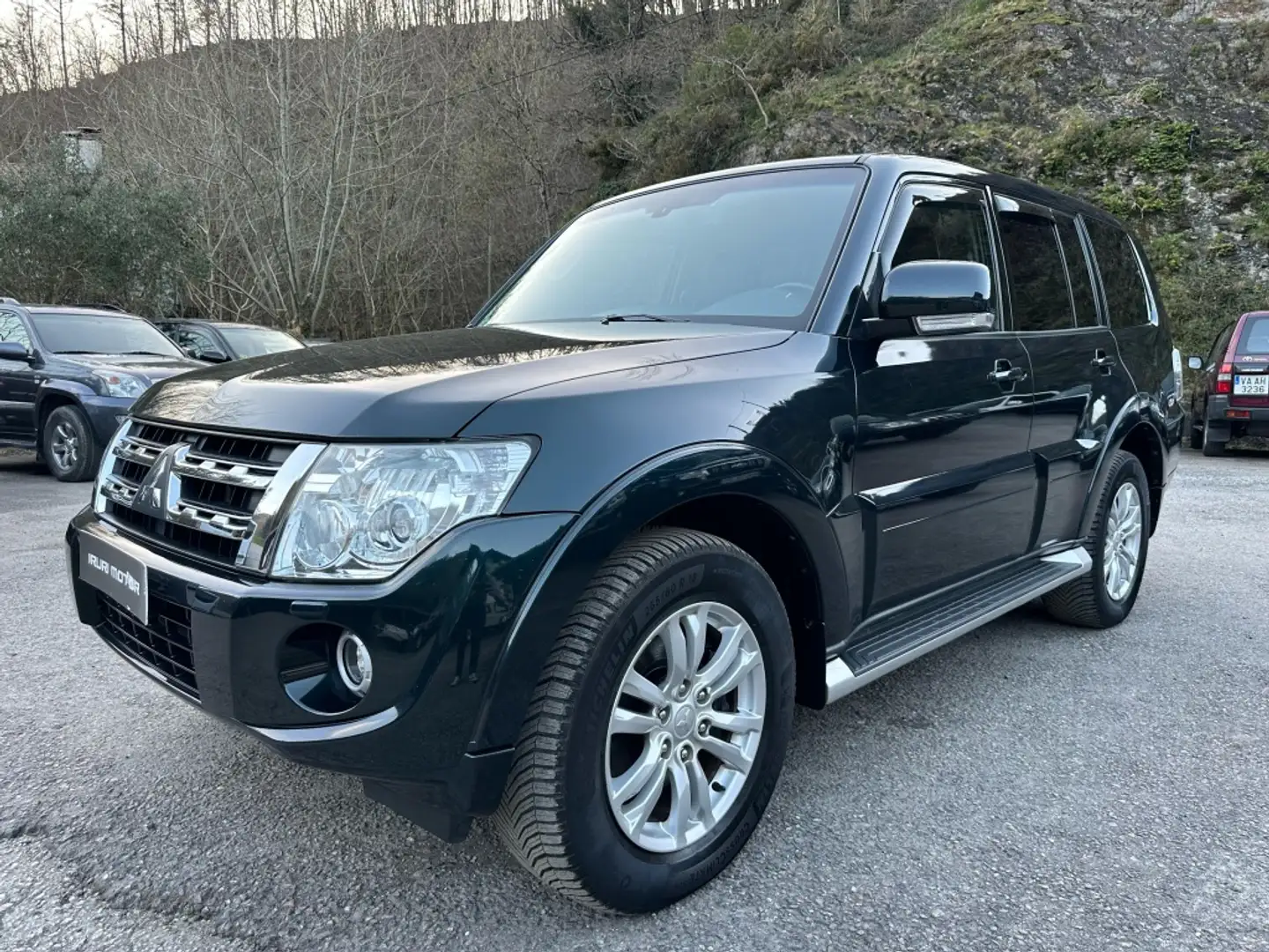 Mitsubishi Montero 3.2DI-D Motion Verde - 2