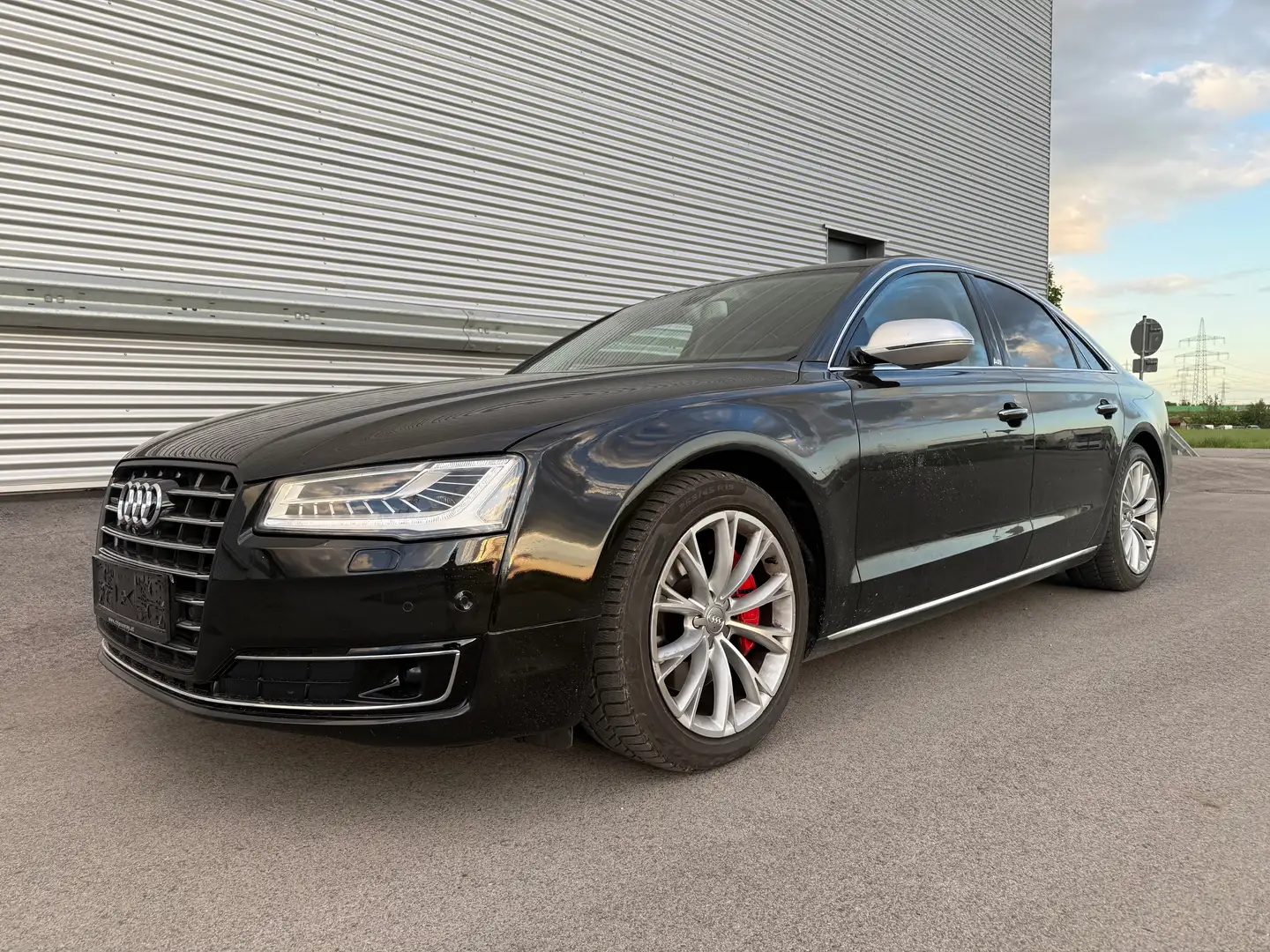 Audi A8 3.0 TDI quattro ID:28 Schwarz - 2
