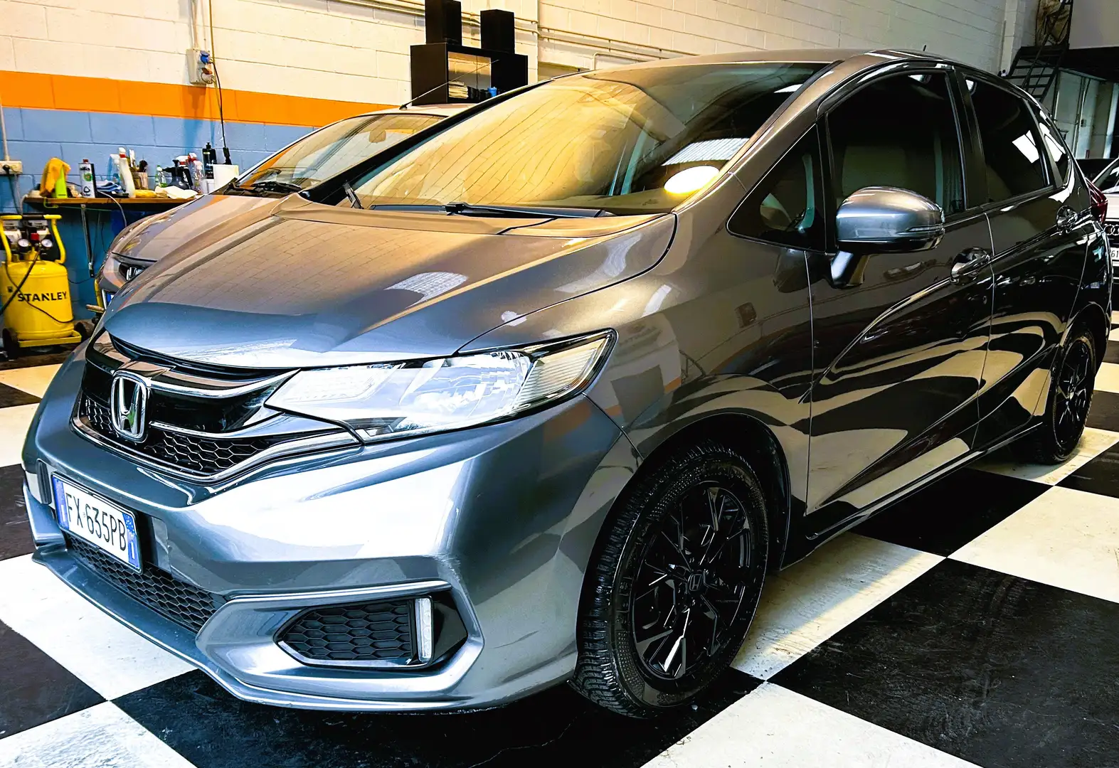 Honda Jazz Jazz III 2018 1.3 Trend my19 solo 40.000km Grigio - 1
