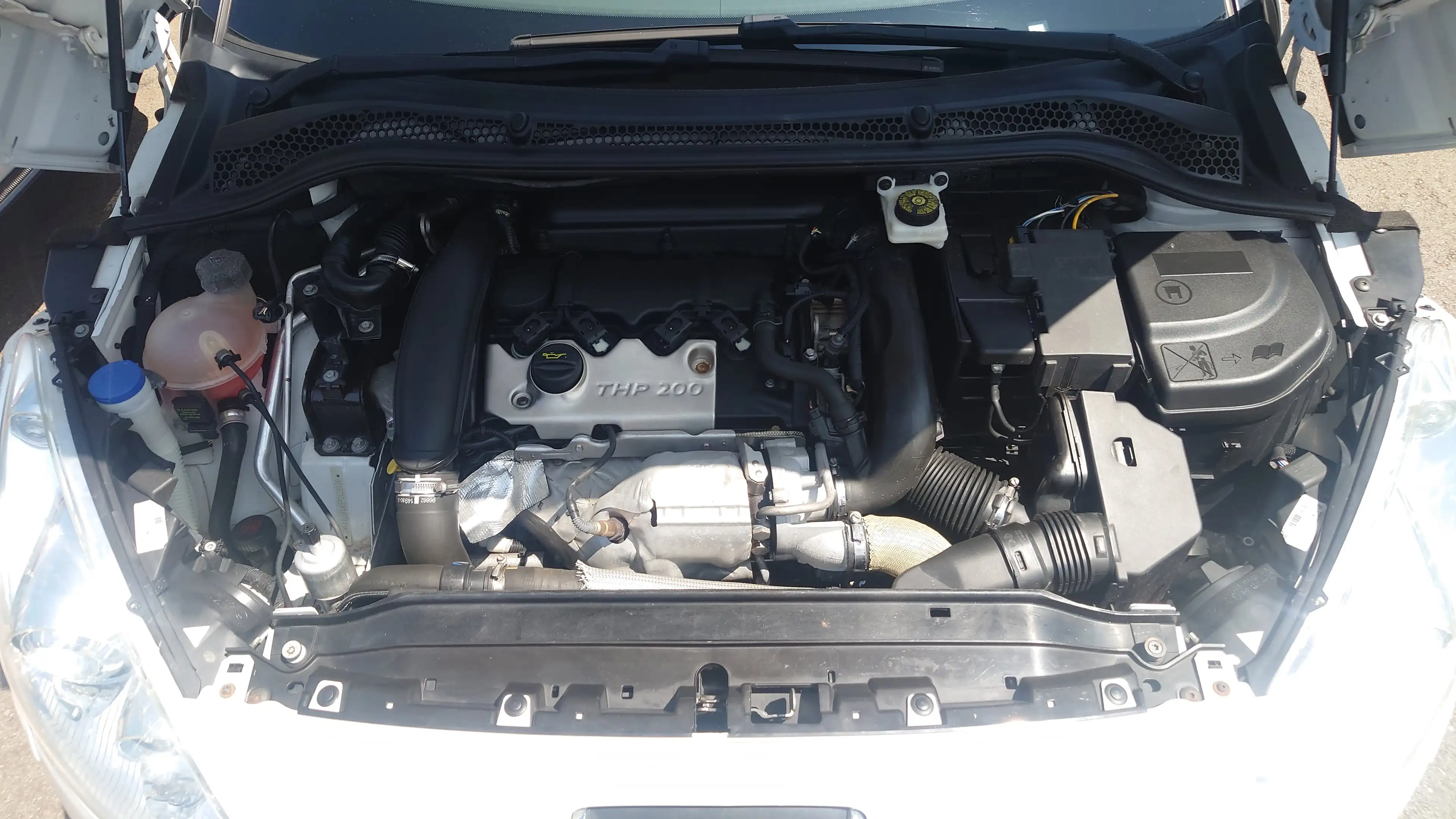 Peugeot RCZ THP200 — photo 10