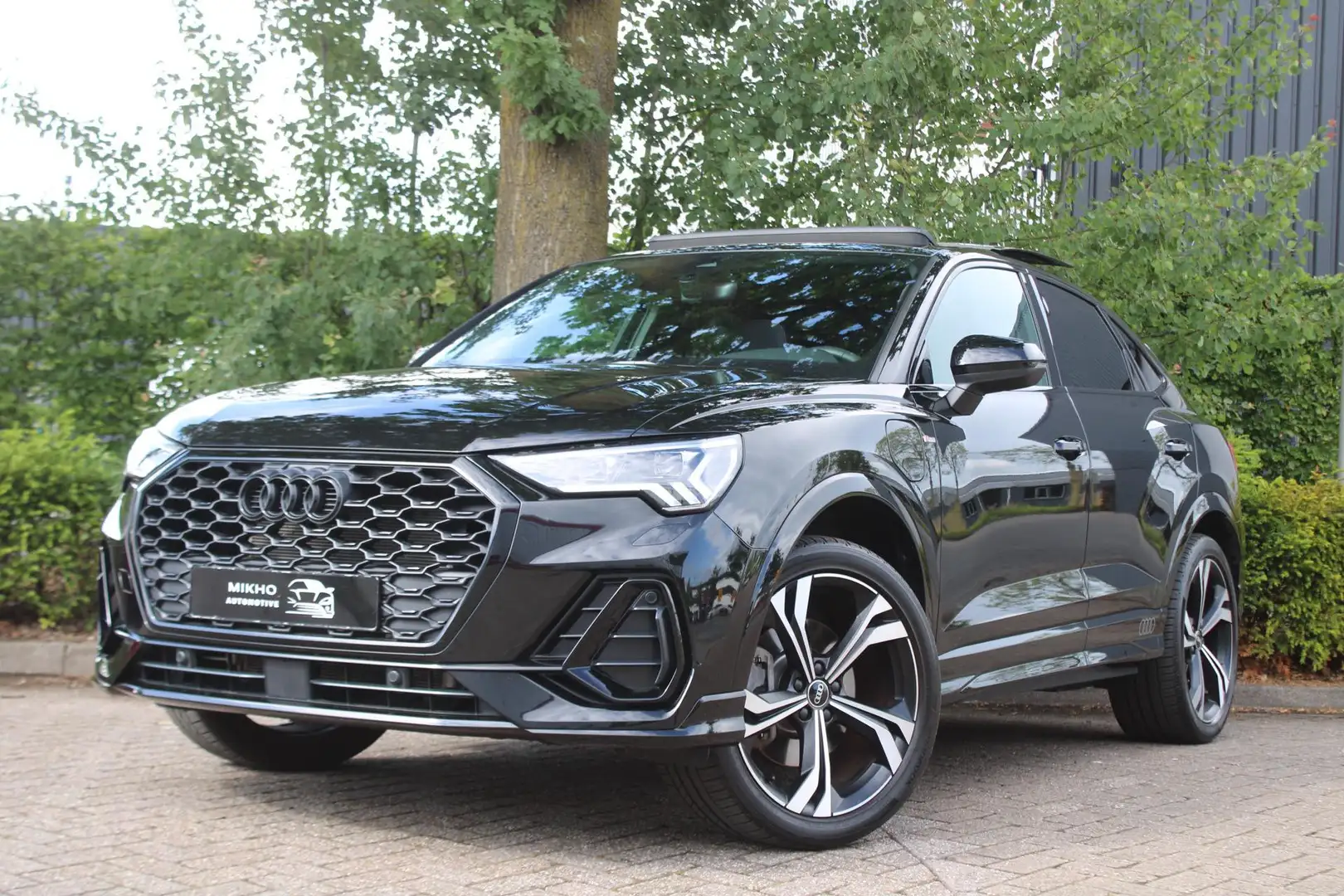 Audi Q3 Sportback 45 TFSIe | 3x S-Line | Panoramadak | Sfe Zwart - 1