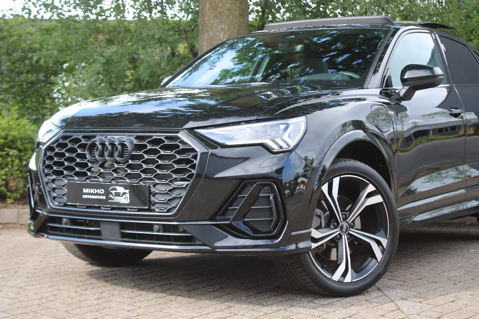 Audi Q3 Sportback 45 TFSIe | 3x S-Line | Panoramadak | Sfe Zwart - 2