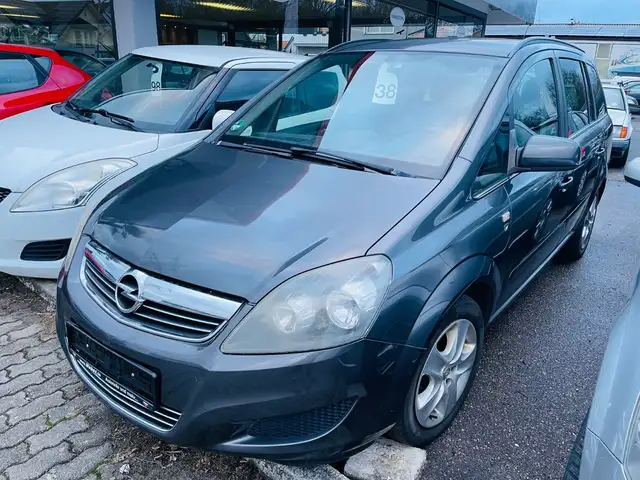 Opel Zafira view 6