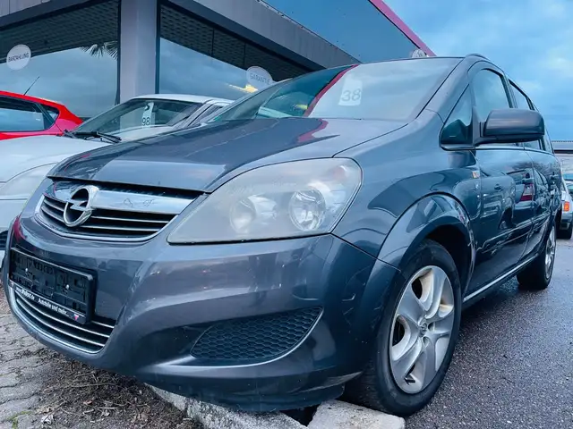 Opel Zafira view 5