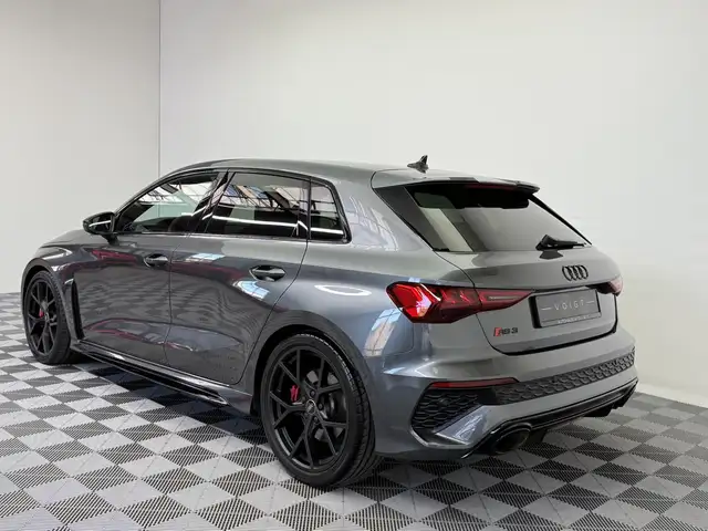 Audi RS3 view 3
