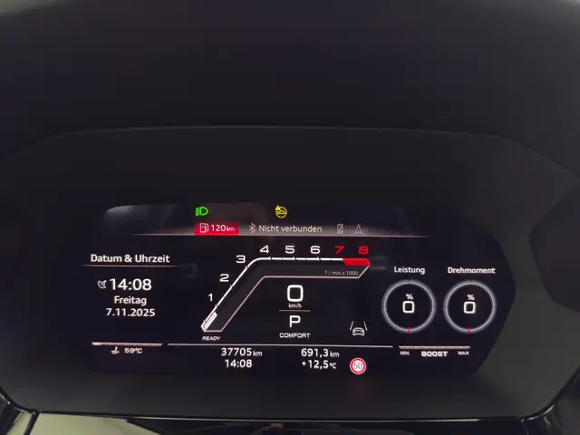 Audi RS3 view 14