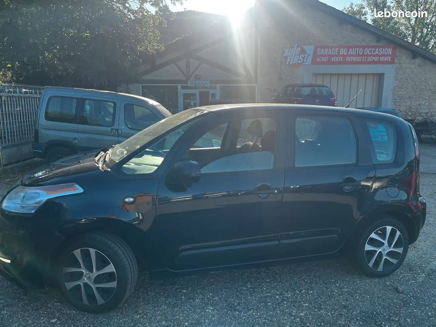 Citroen C3 Picasso piasso 1.4 VTi 95cv confort en bon état générale - 2