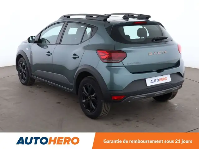 Dacia Sandero view 4