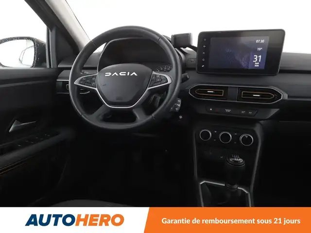 Dacia Sandero view 13