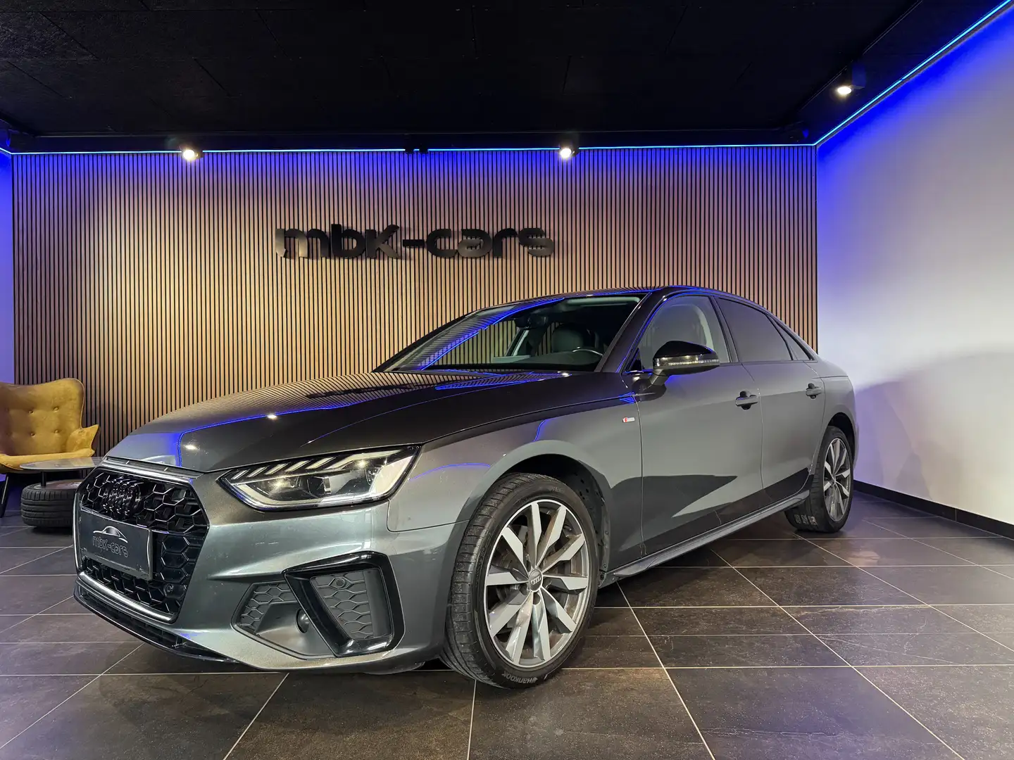 Audi A4 35 TDI S line Grau - 2