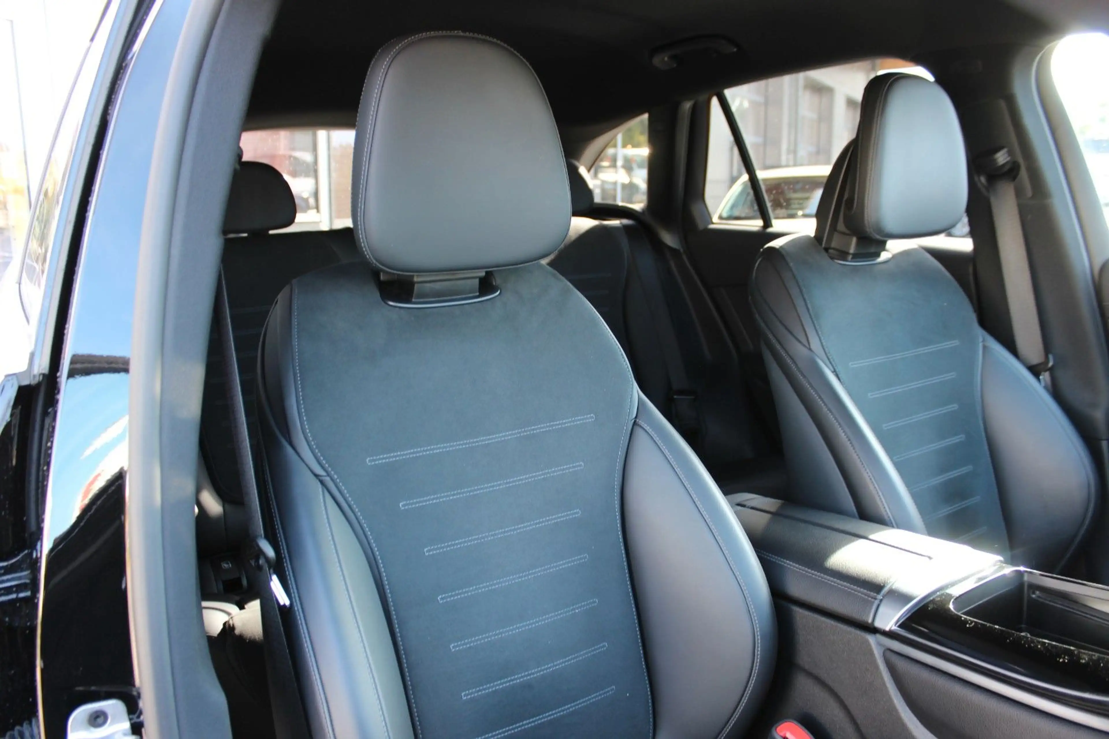 Mercedes-Benz GLC 300 d 4-M AMG Line Advanced Distronic Key.Go — photo 11