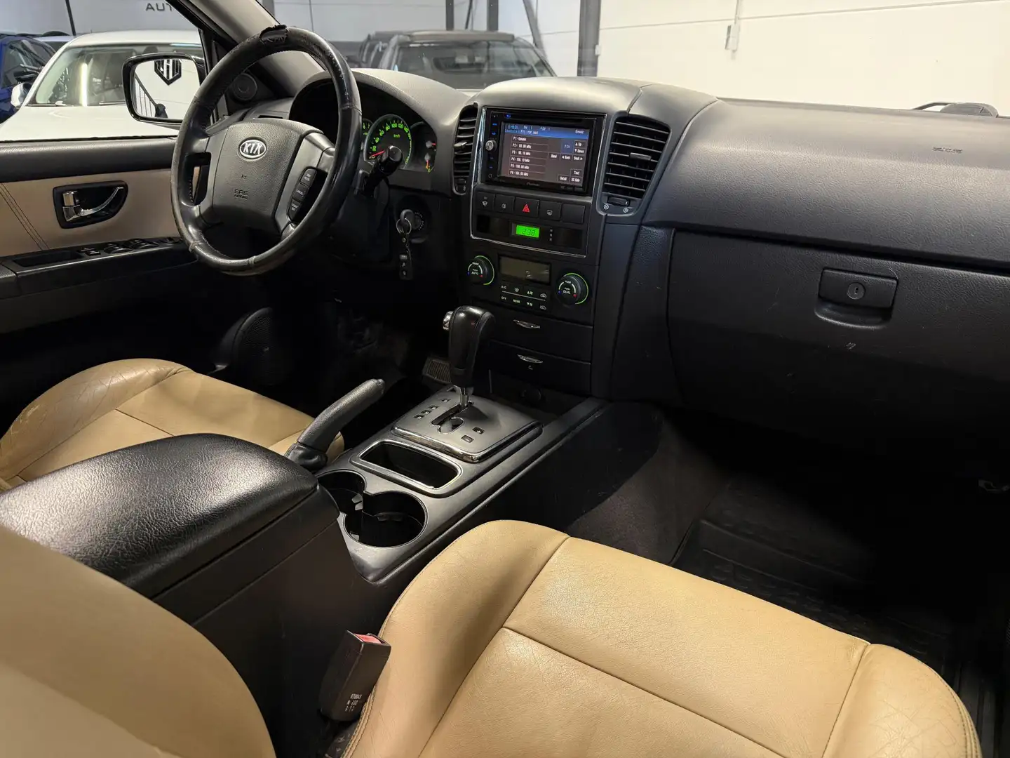 Kia Sorento 3.3 V6 Adventure|4X4|Trekh.|Sidebar|Leder|Cruis|10 Czarny - 2