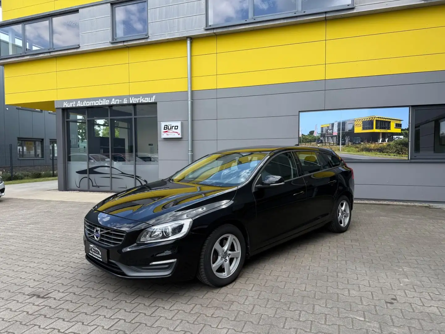 Volvo V60 Kombi Business Edition AUTOMATIK/SCHIEBEDACH Noir - 1