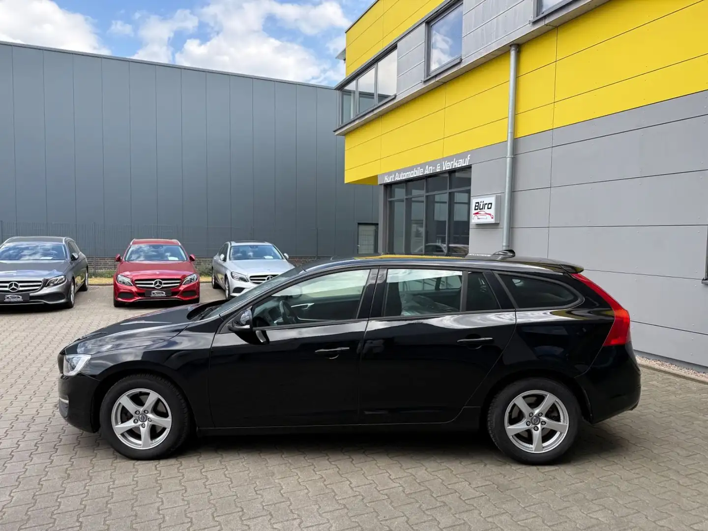 Volvo V60 Kombi Business Edition AUTOMATIK/SCHIEBEDACH Noir - 2