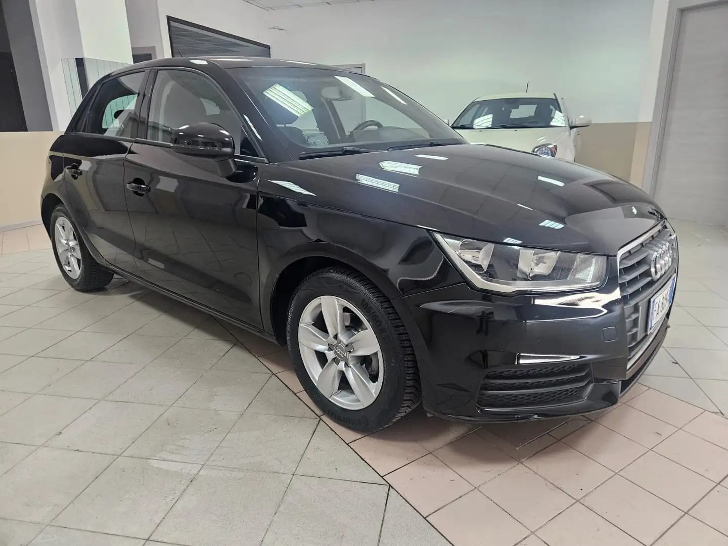 Audi A1 Sportback 1.4 tdi Sport s-tronic - 1