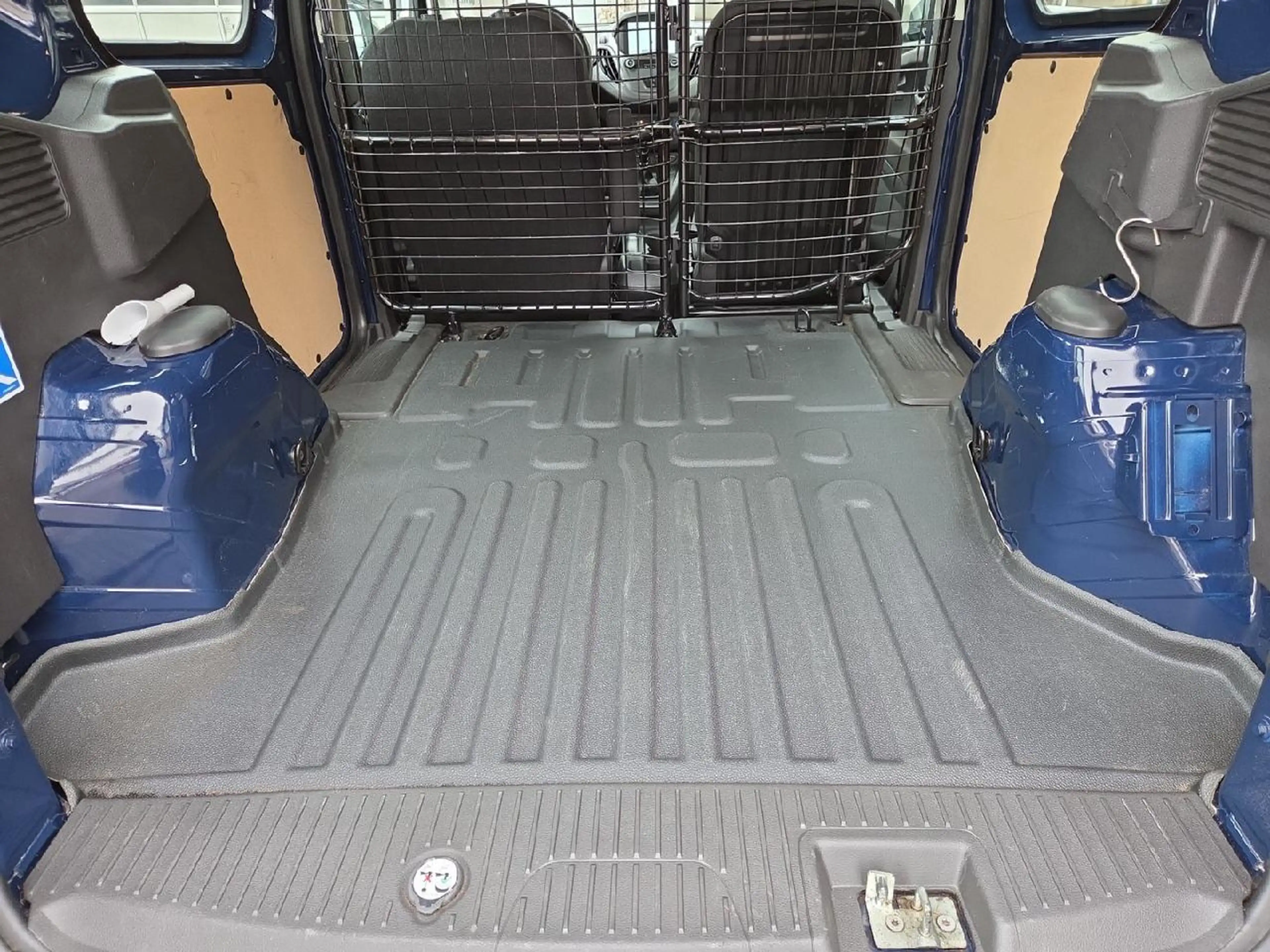 Ford Transit Courier Trend,KLIMA,AHK,NAVI,PDC — photo 12