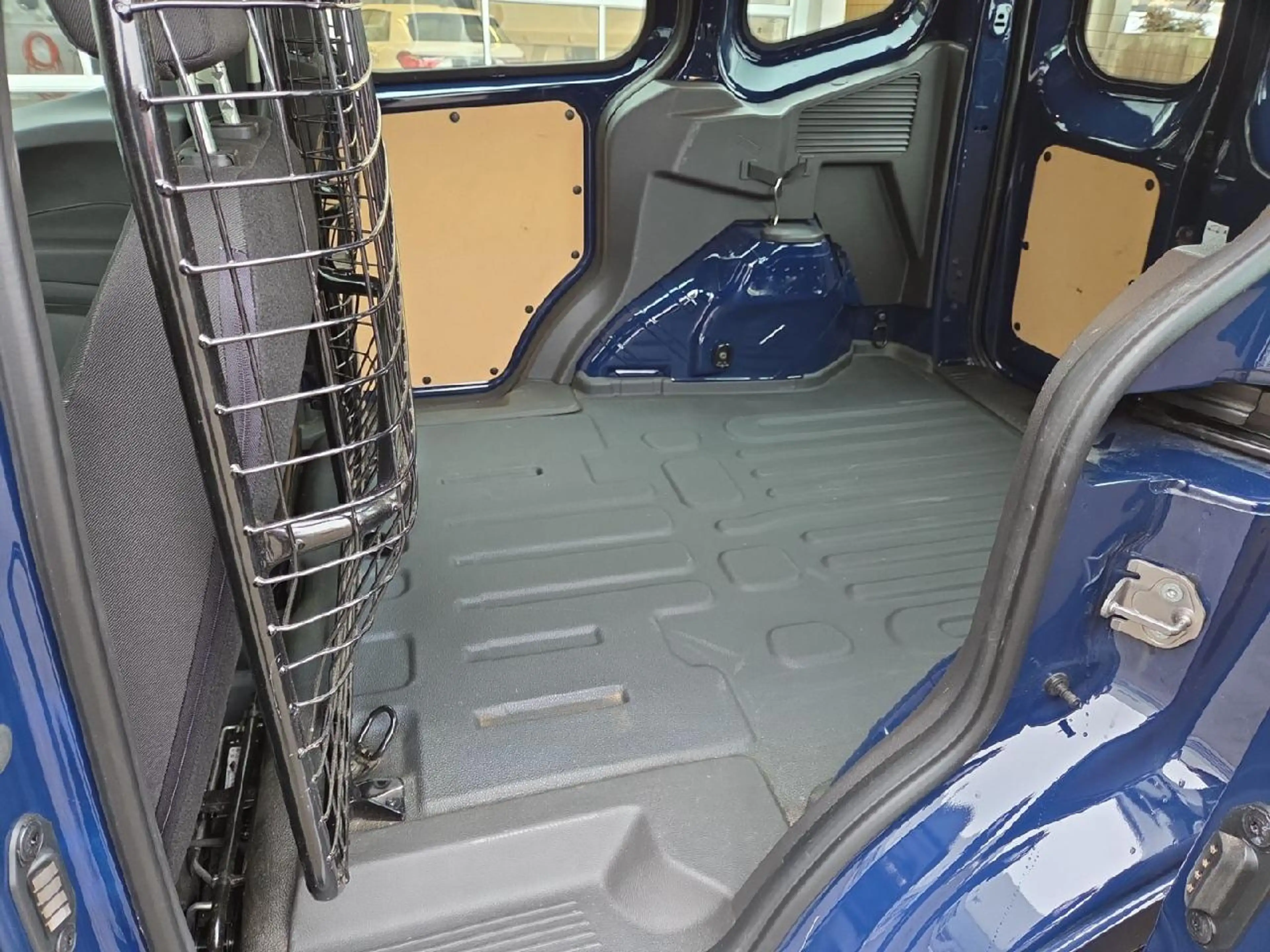 Ford Transit Courier Trend,KLIMA,AHK,NAVI,PDC — photo 11